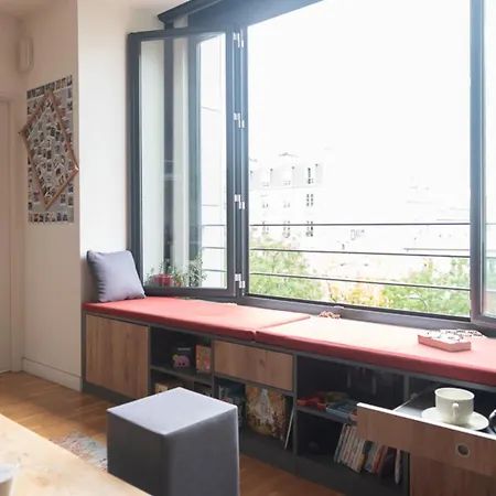 Very Charming And Comfortable Cocoon In 20th *